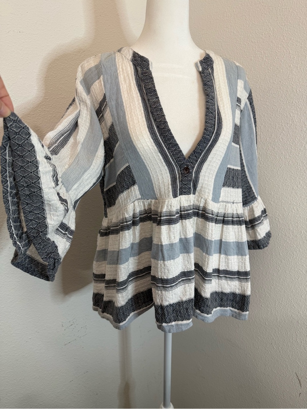 THML Boho Striped Babydoll Top Medium Blue White Cotton Bell Sleeve V-Neck